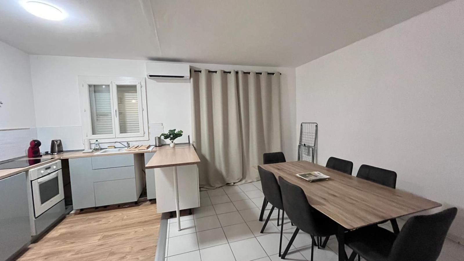 Appartement Climatise Avec Parking A Albi Esterno foto